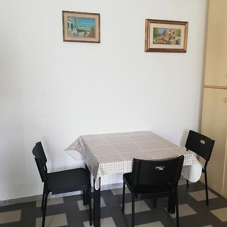 La Casa Di Periferia Apartment Bari Ngoại thất bức ảnh