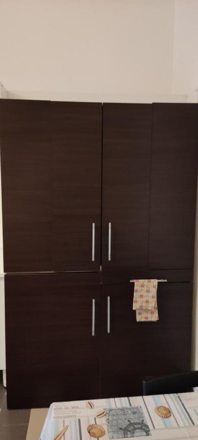 La Casa Di Periferia Apartment Bari Ngoại thất bức ảnh